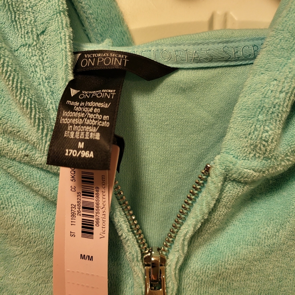 VICTORIA'S SECRET Point Terry Cloth Hoodie & Short Set - Picture 9 of 12